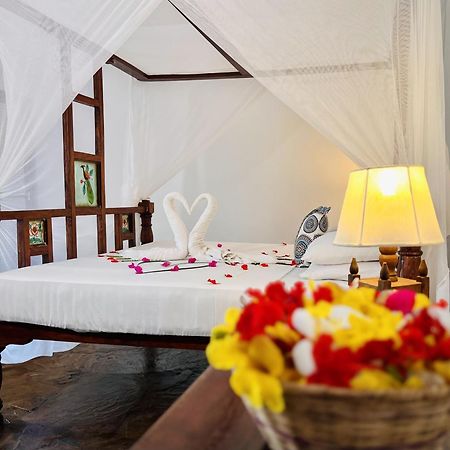 Jacaranda Beach Resort Watamu Eksteriør bilde